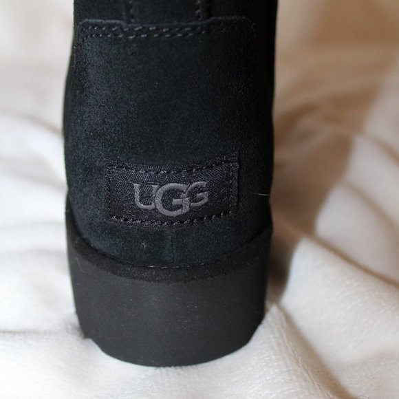 NIB UGG WOMEN'S KRISTIN SUEDE AND SHEARLING SLIM STYLE MINI BOOTS BLACK - Picture 4 of 10